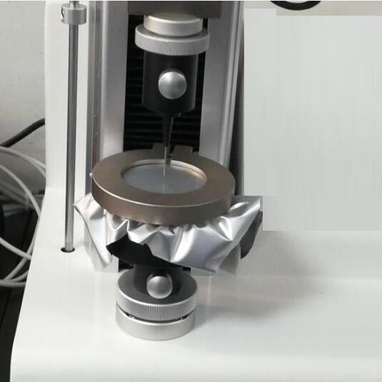 1676600041125501.jpg 鋰電池穿刺試驗(yàn)1.jpg